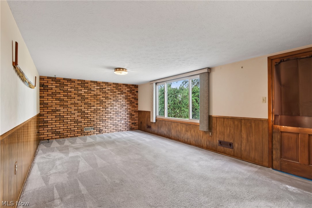 5715 Skyline Drive Seven Hills OH 44131