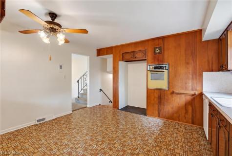 5715 Skyline Drive Seven Hills OH 44131