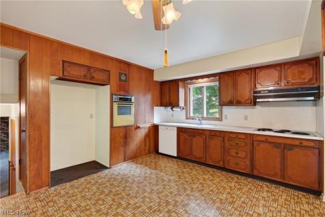 5715 Skyline Drive Seven Hills OH 44131