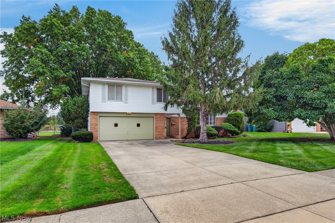 5715 Skyline Drive Seven Hills OH 44131
