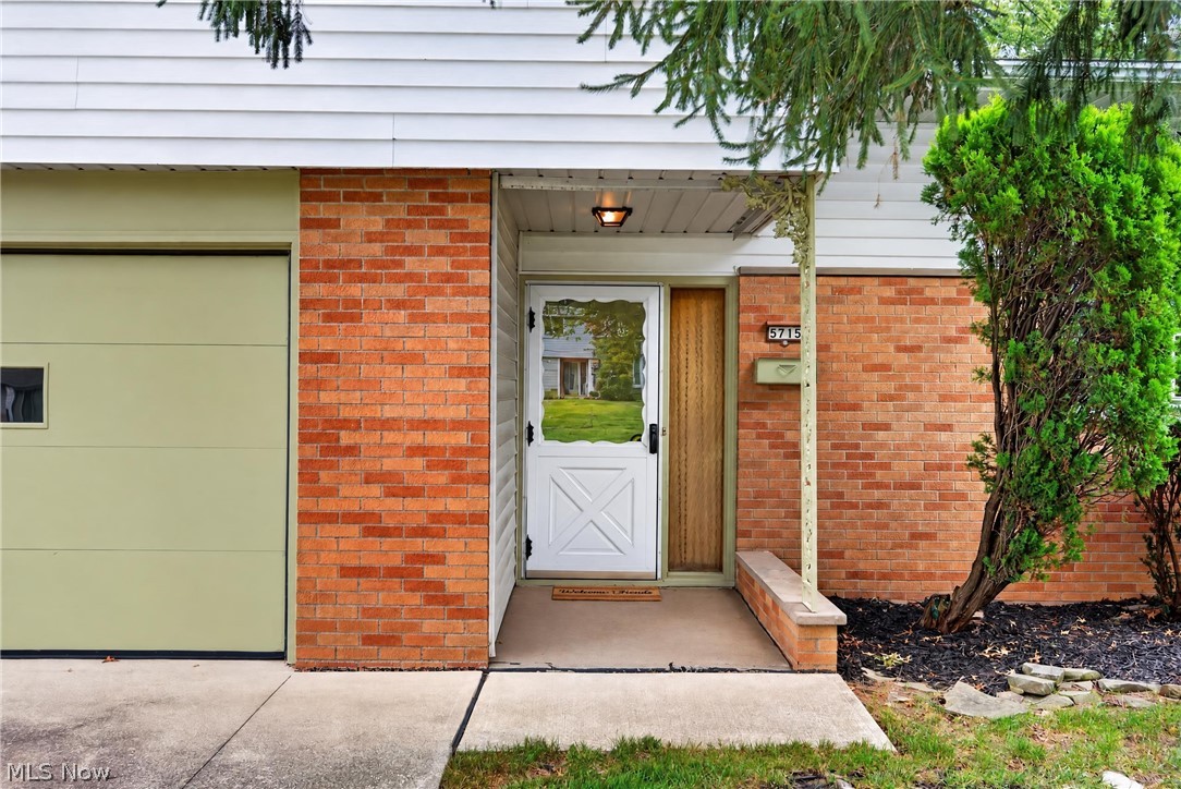 5715 Skyline Drive Seven Hills OH 44131