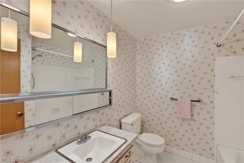 5715 Skyline Drive Seven Hills OH 44131