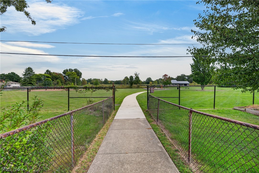 5715 Skyline Drive Seven Hills OH 44131