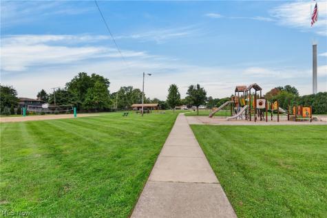5715 Skyline Drive Seven Hills OH 44131