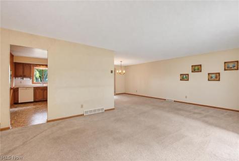 5715 Skyline Drive Seven Hills OH 44131