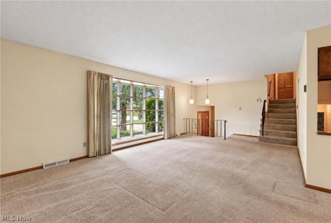 5715 Skyline Drive Seven Hills OH 44131