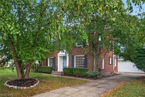 17318 Daleview Drive Lakewood OH 44107