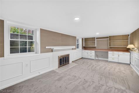 17318 Daleview Drive Lakewood OH 44107