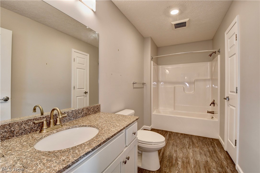 586 Keim Drive NW Strasburg OH 44680