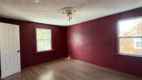951 Roanoke Road Cleveland Heights OH 44121