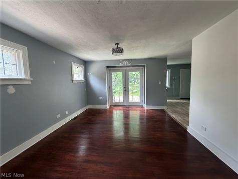 951 Roanoke Road Cleveland Heights OH 44121