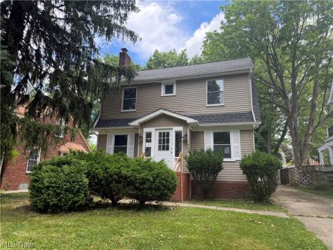 951 Roanoke Road Cleveland Heights OH 44121