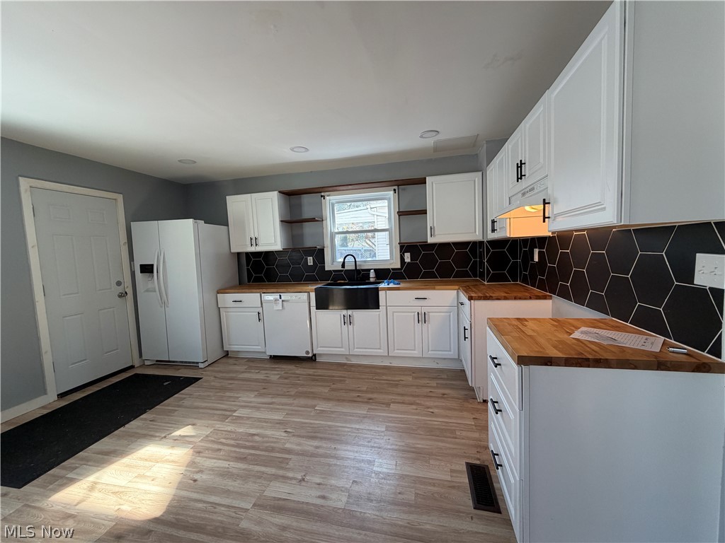 951 Roanoke Road Cleveland Heights OH 44121