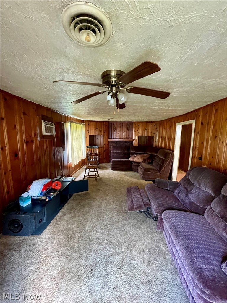 557 Russell Avenue Poland OH 44514