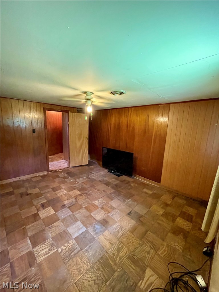 557 Russell Avenue Poland OH 44514