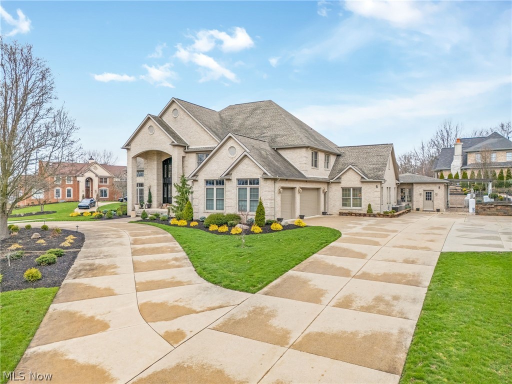 1311 Chantilly Circle NE Canton OH 44721