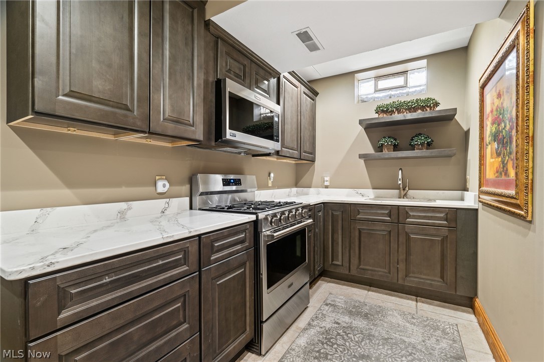 1311 Chantilly Circle NE Canton OH 44721