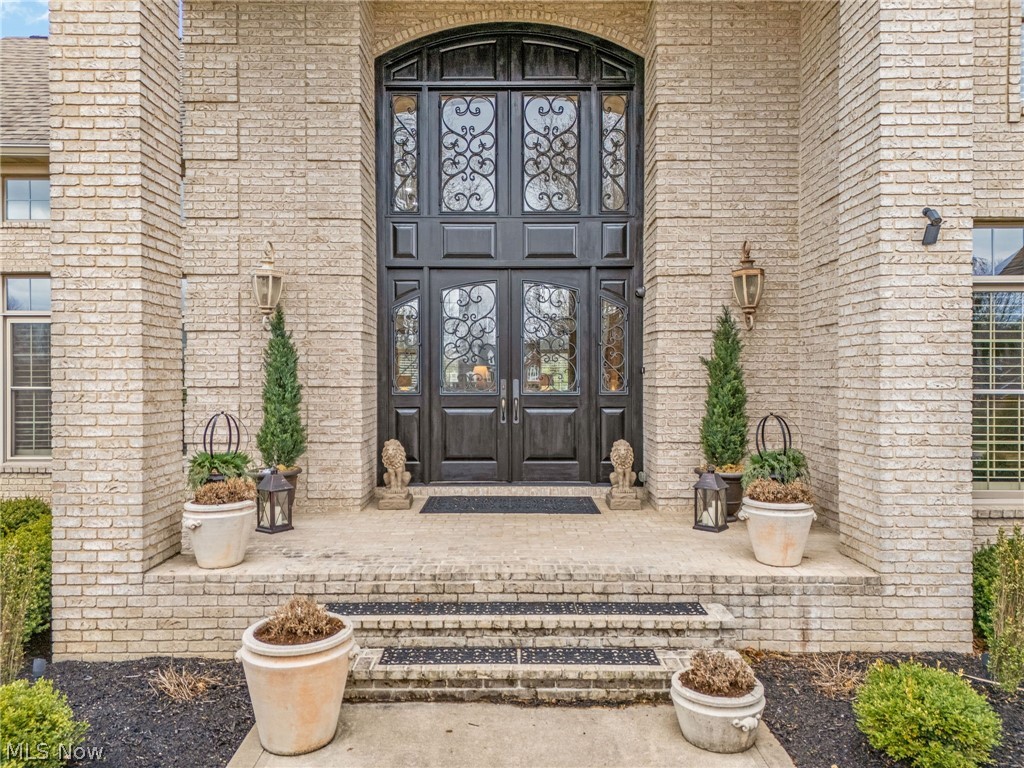 1311 Chantilly Circle NE Canton OH 44721