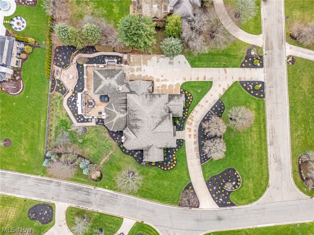 1311 Chantilly Circle NE Canton OH 44721