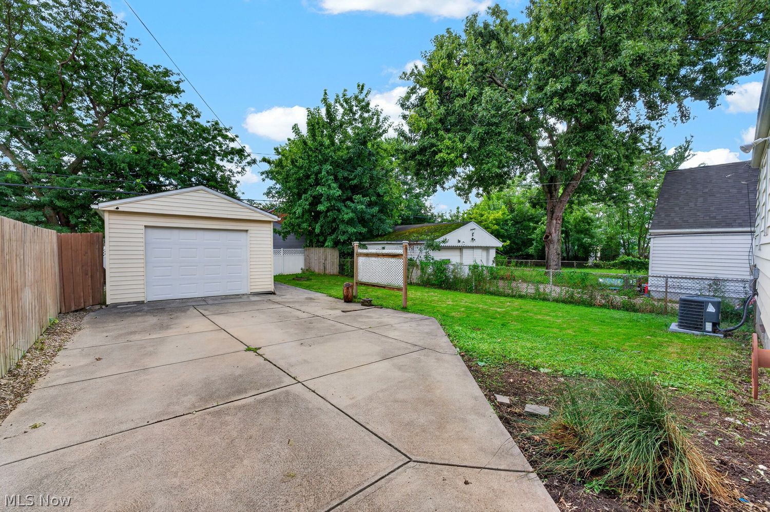 4675 W 150th Street Cleveland OH 44135