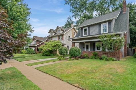 2515 Whitelaw Street Cuyahoga Falls OH 44221