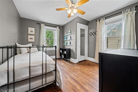 2515 Whitelaw Street Cuyahoga Falls OH 44221