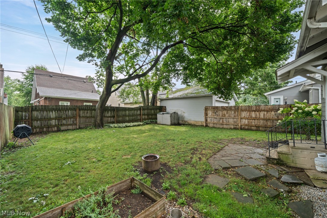 2515 Whitelaw Street Cuyahoga Falls OH 44221