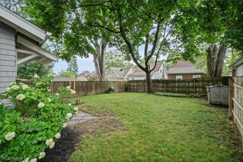2515 Whitelaw Street Cuyahoga Falls OH 44221