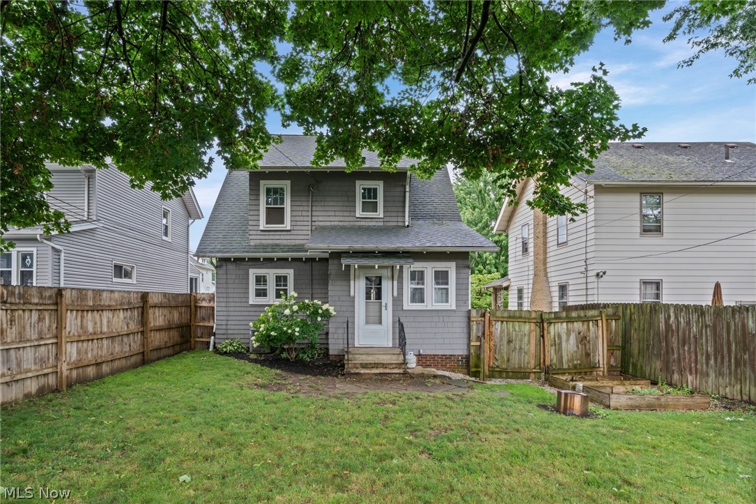2515 Whitelaw Street Cuyahoga Falls OH 44221