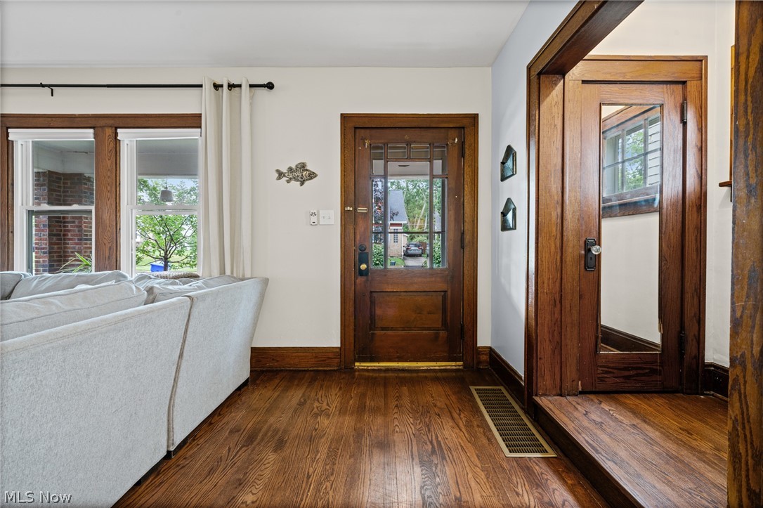 2515 Whitelaw Street Cuyahoga Falls OH 44221
