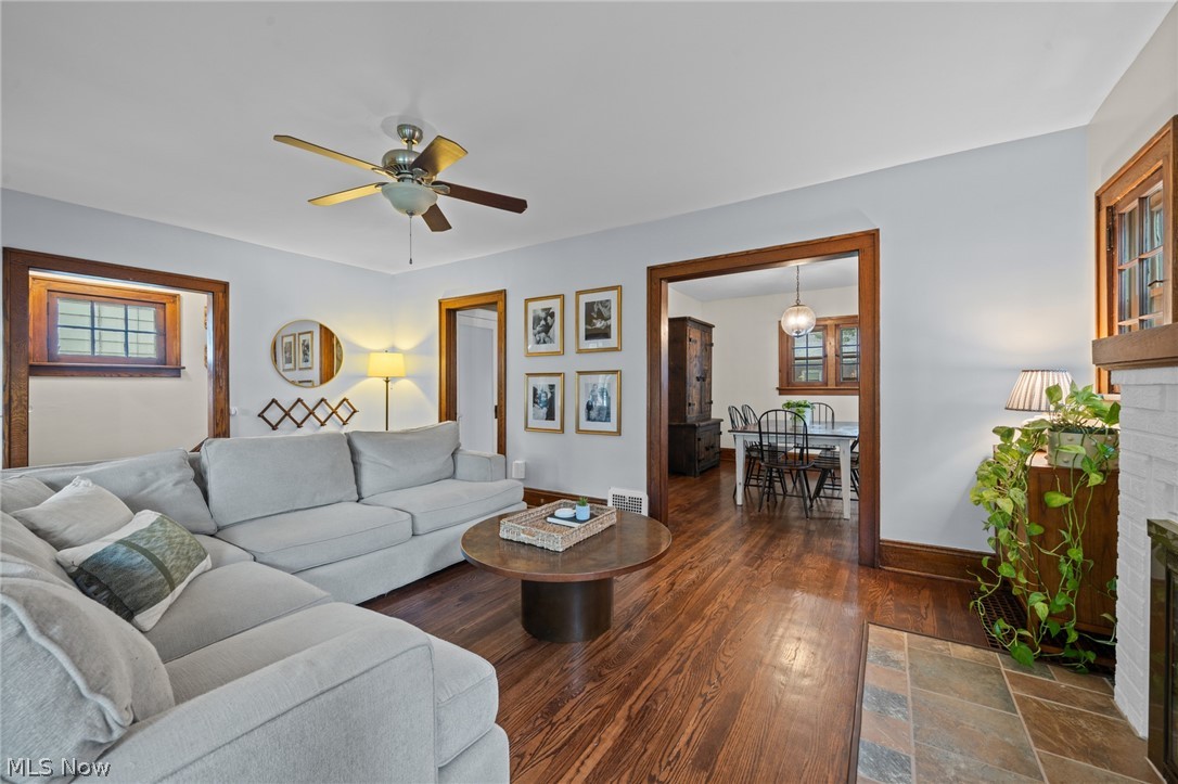 2515 Whitelaw Street Cuyahoga Falls OH 44221