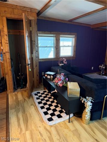 12 E Buddy Street Barberton OH 44203