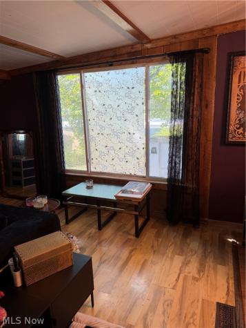 12 E Buddy Street Barberton OH 44203