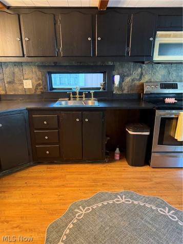 12 E Buddy Street Barberton OH 44203