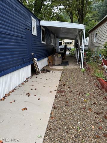 12 E Buddy Street Barberton OH 44203