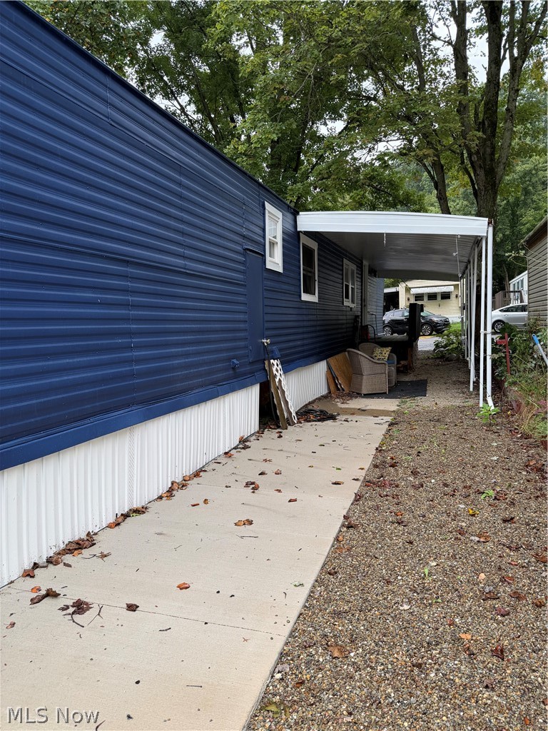12 E Buddy Street Barberton OH 44203
