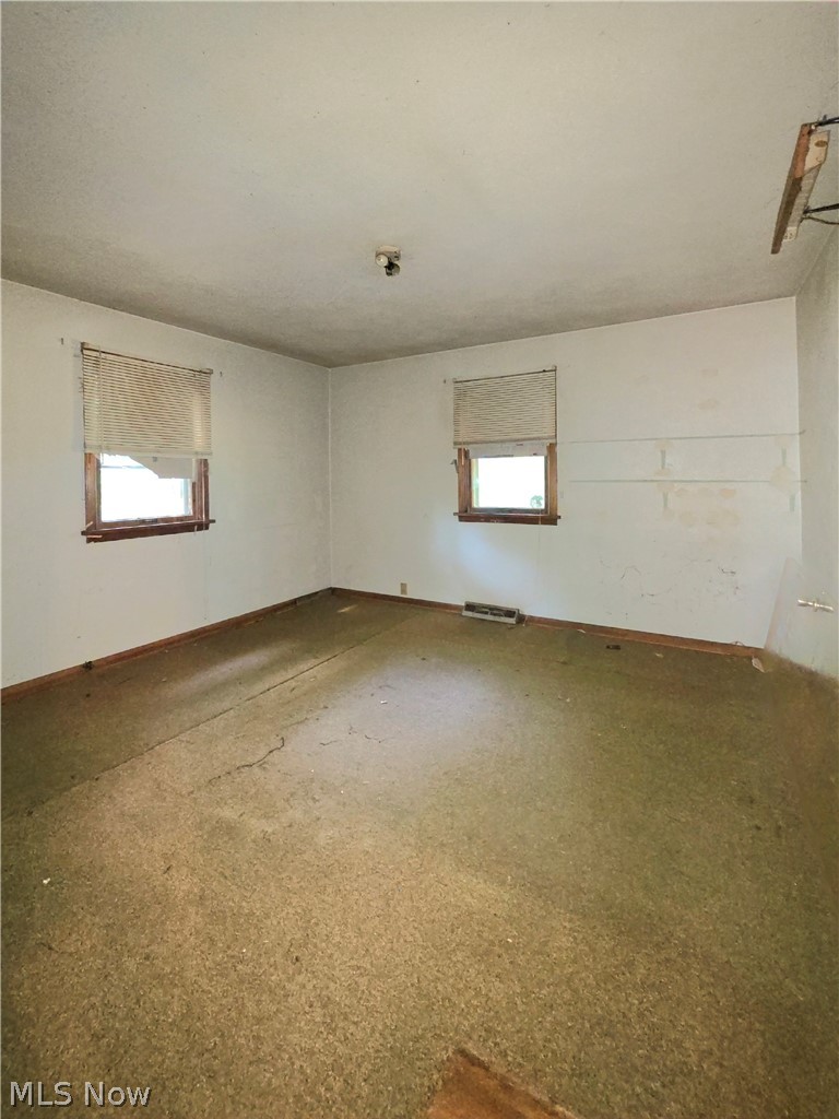 6118 Gladys Avenue Elyria OH 44035