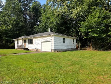 6118 Gladys Avenue Elyria OH 44035