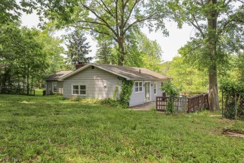 1480 Meadowbrook Boulevard Stow OH 44224