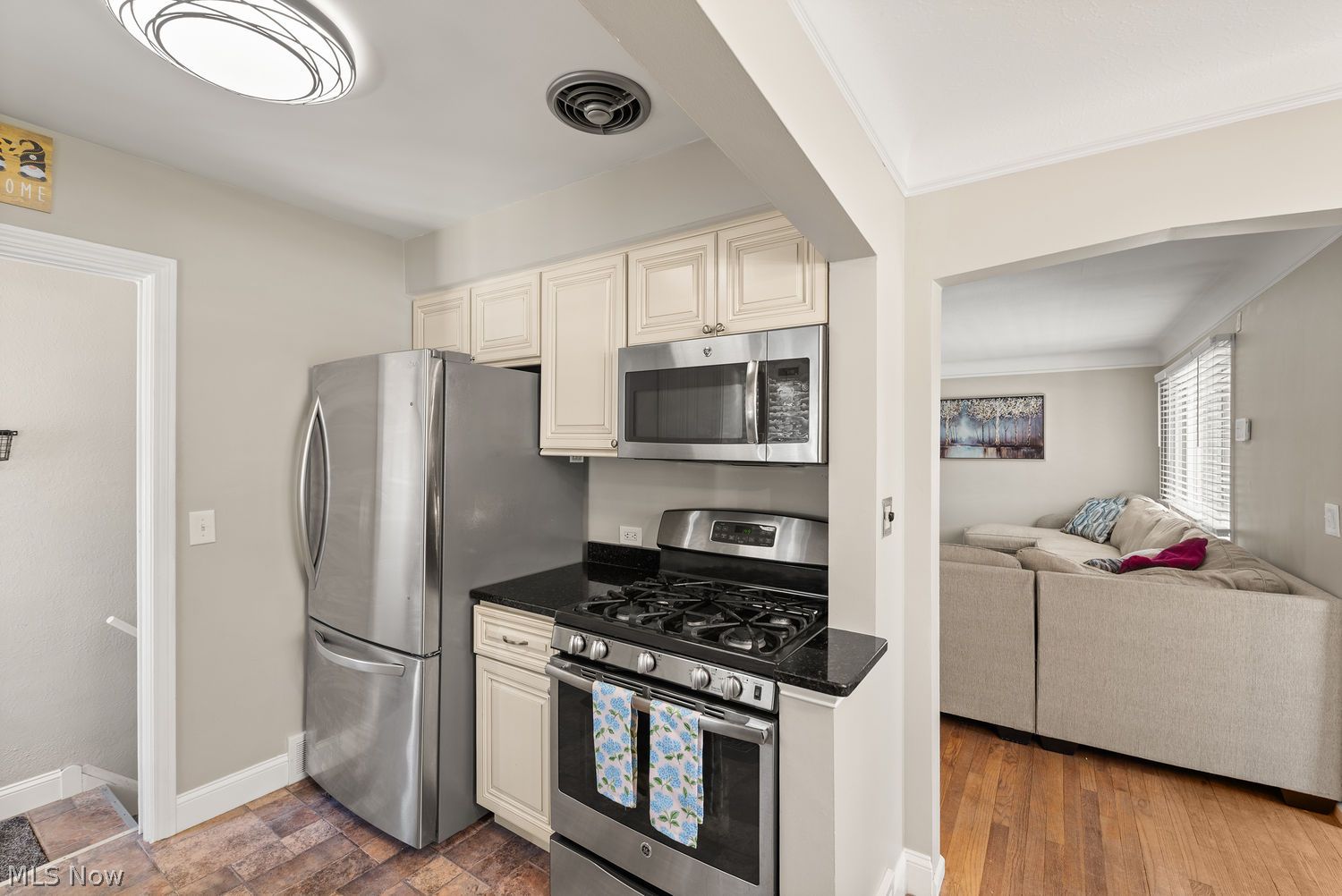 6559 W 130th Street Parma Heights OH 44130
