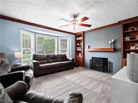 16087 Brinbourne Avenue Middleburg Heights OH 44130