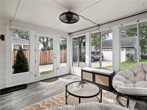 16087 Brinbourne Avenue Middleburg Heights OH 44130