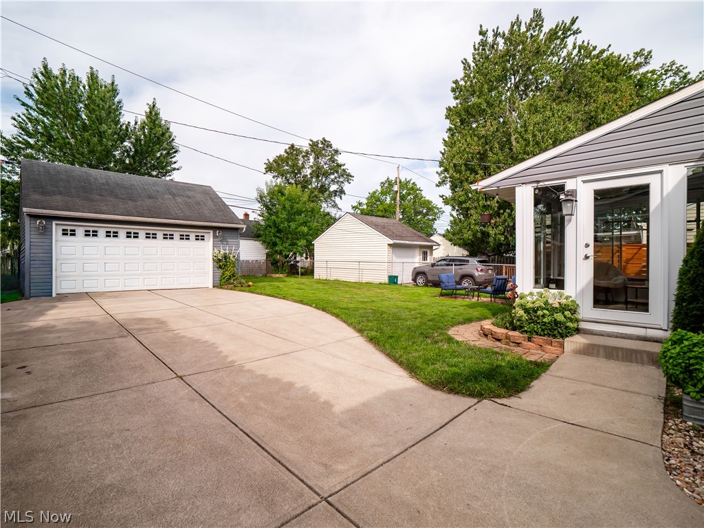 16087 Brinbourne Avenue Middleburg Heights OH 44130