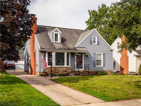 16087 Brinbourne Avenue Middleburg Heights OH 44130