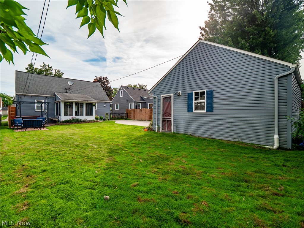 16087 Brinbourne Avenue Middleburg Heights OH 44130