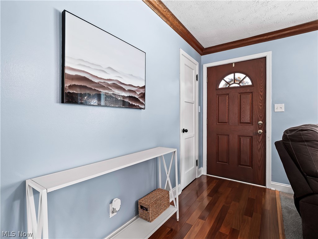 16087 Brinbourne Avenue Middleburg Heights OH 44130