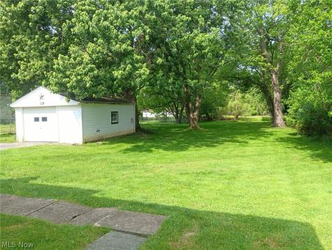 5248 Anthony Street Maple Heights OH 44137