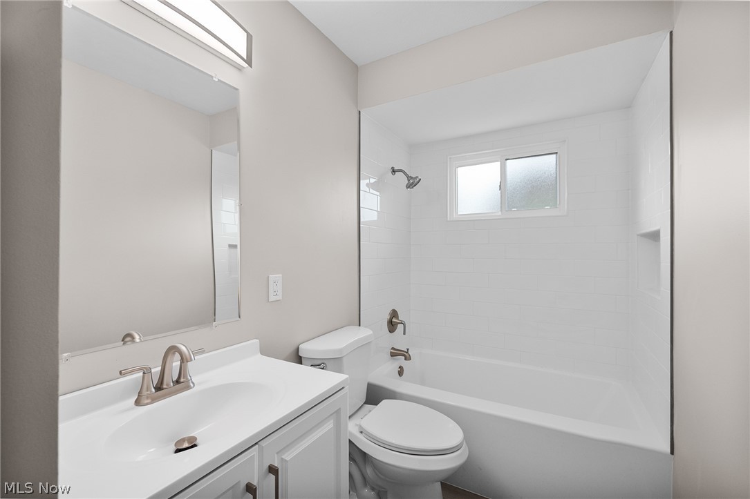 6498 Stonecrest Drive Brook Park OH 44142