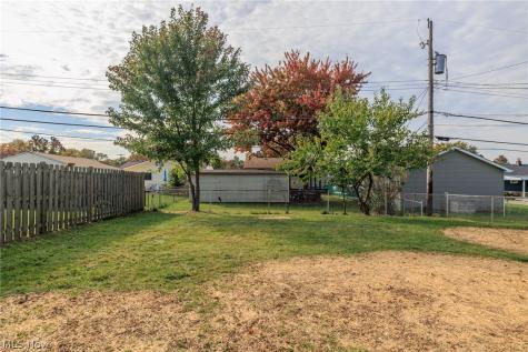 6498 Stonecrest Drive Brook Park OH 44142