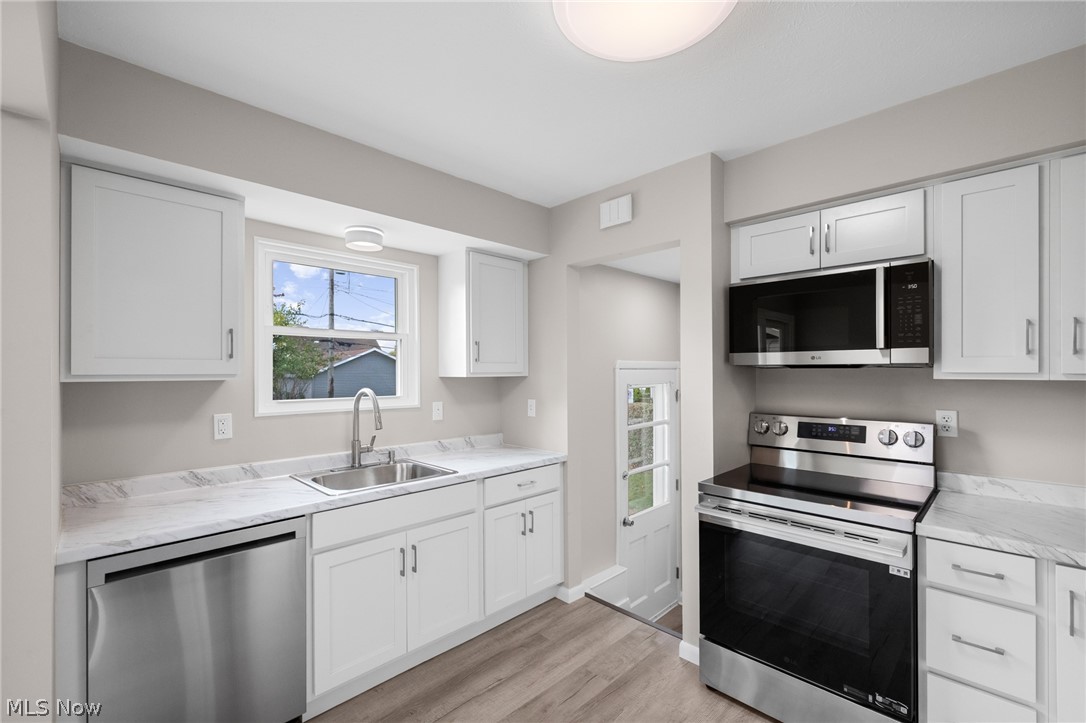 6498 Stonecrest Drive Brook Park OH 44142